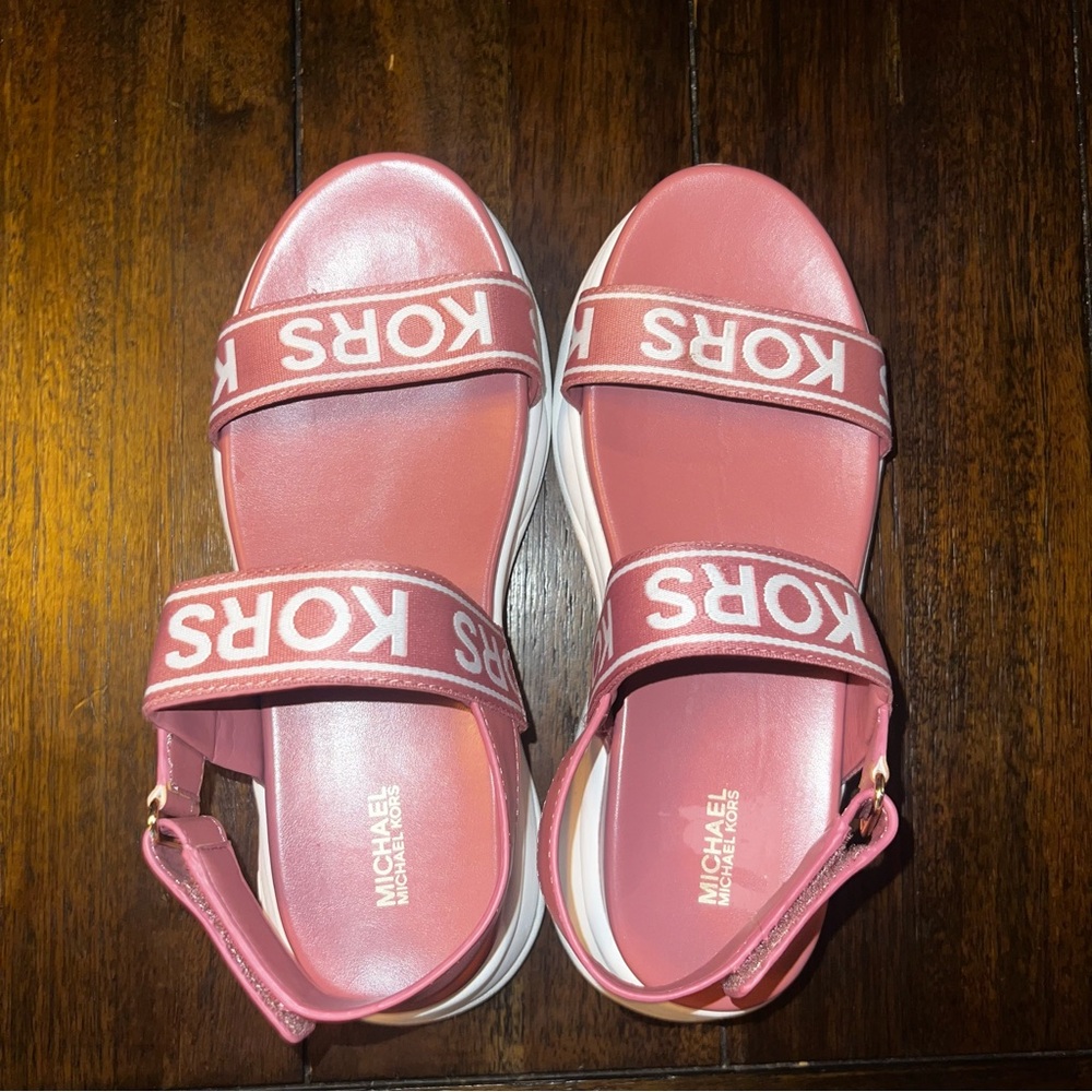 Michael Kors Mauve Platform Sandals - Picture 3 of 5